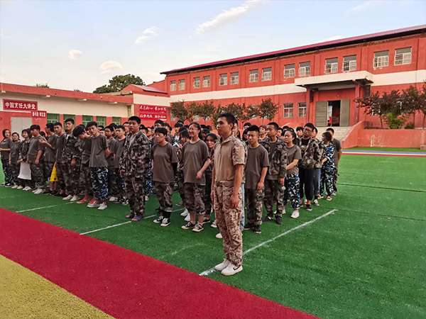 渭南联合学校文体活动展现良好精神面貌